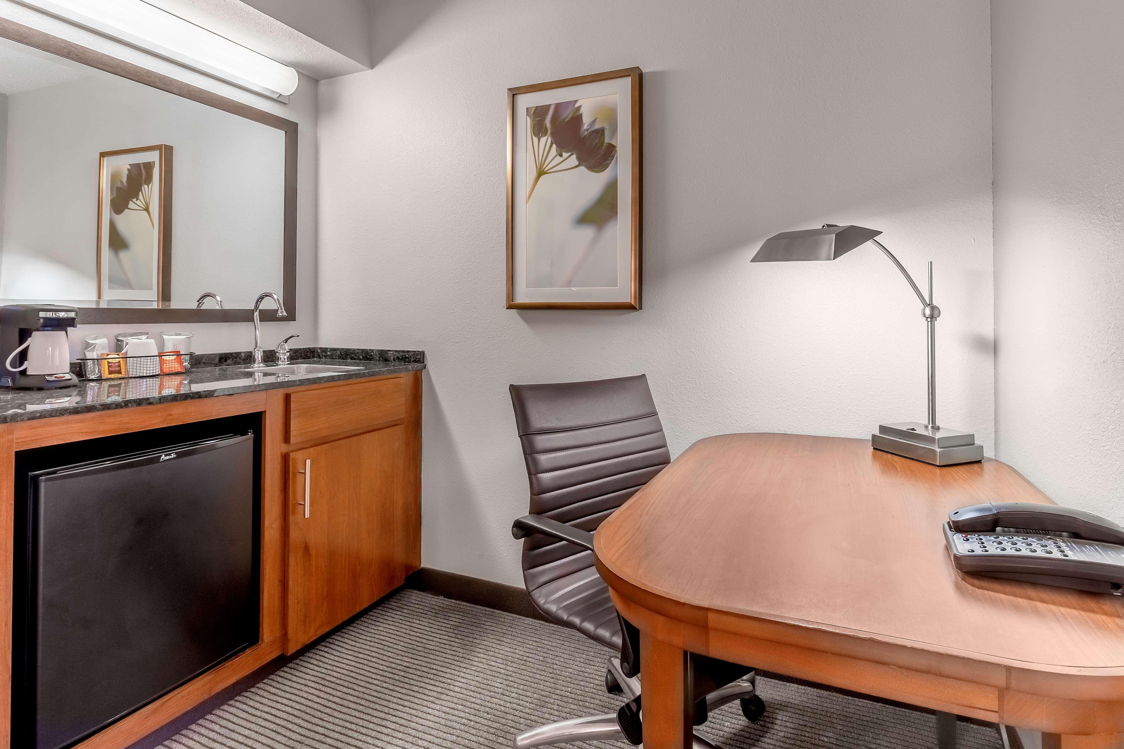 Hyatt Place Charlotte Airport Billy Graham Parkway Eksteriør billede