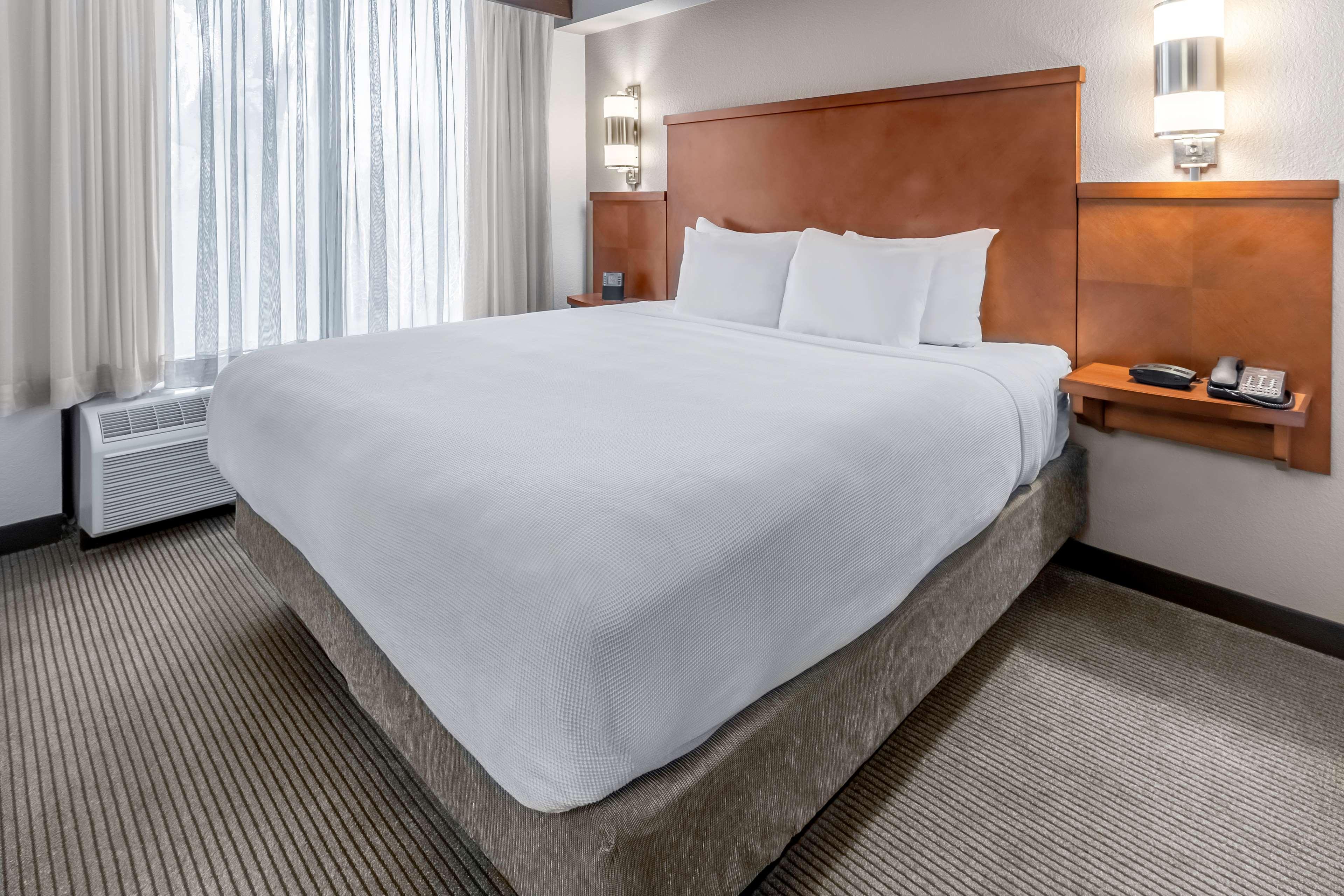 Hyatt Place Charlotte Airport Billy Graham Parkway Eksteriør billede