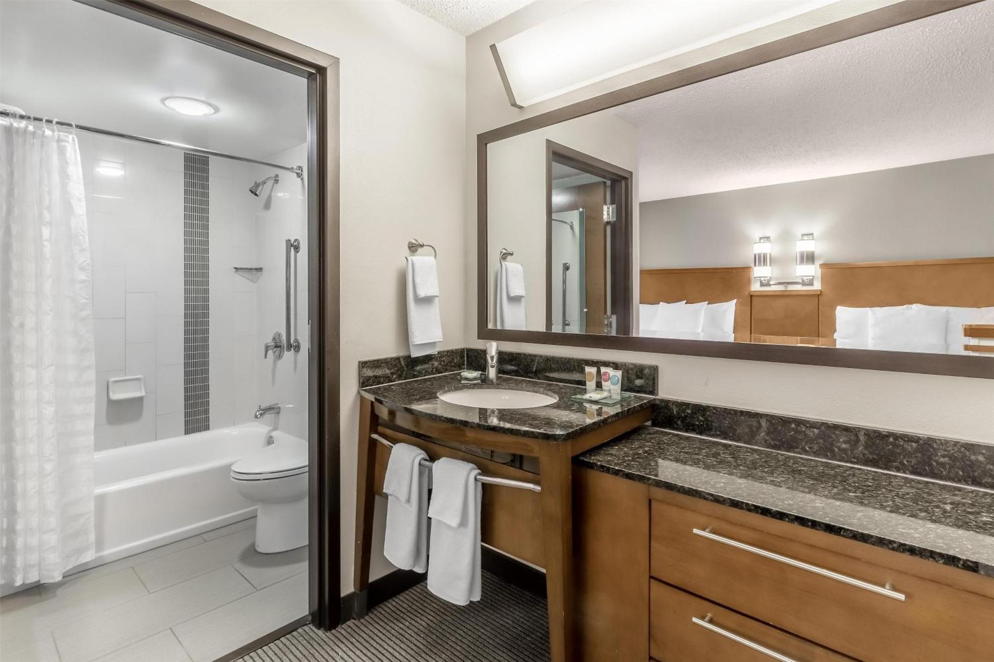 Hyatt Place Charlotte Airport Billy Graham Parkway Eksteriør billede