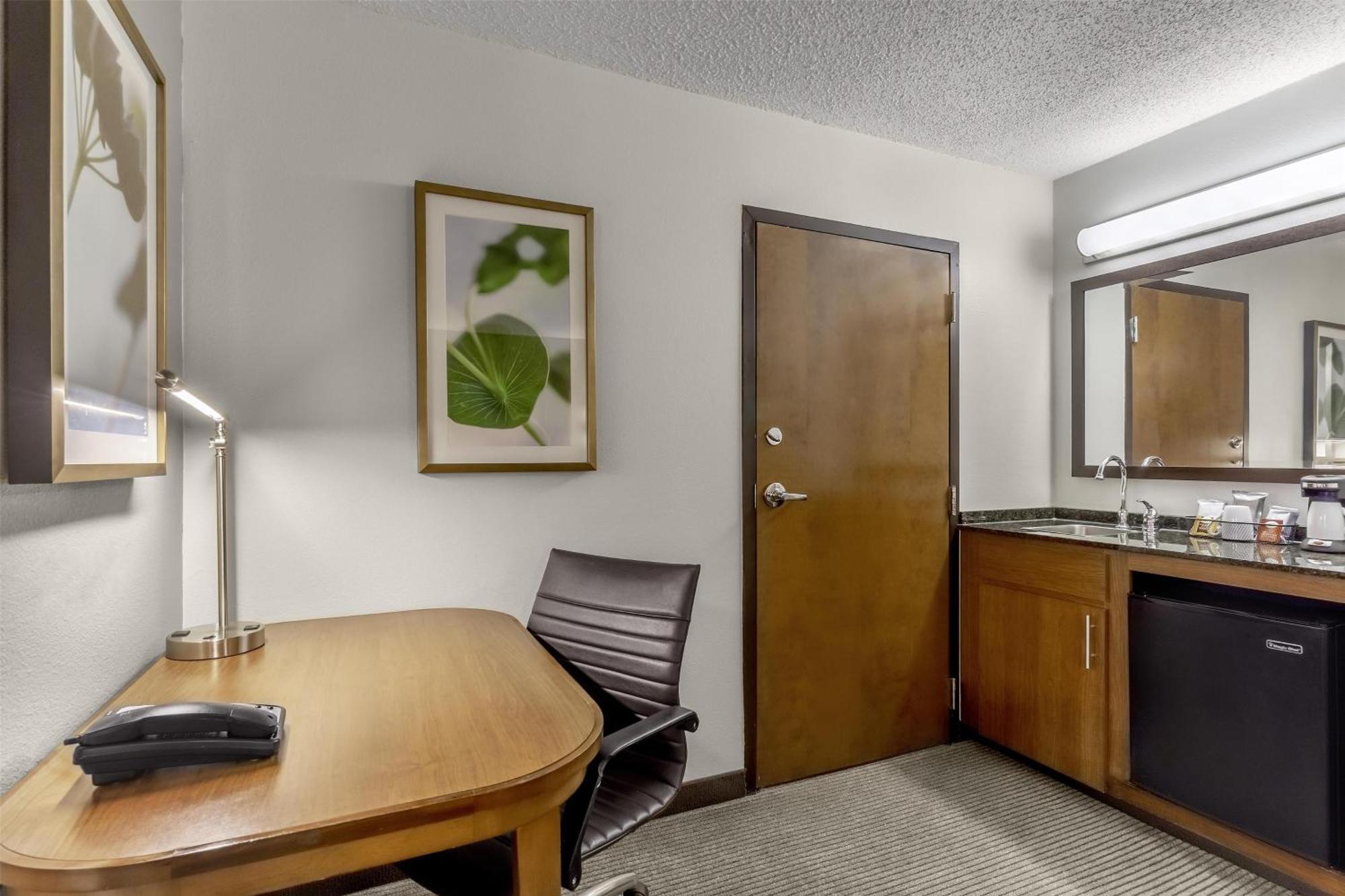 Hyatt Place Charlotte Airport Billy Graham Parkway Eksteriør billede